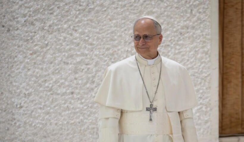 Papa Leão XIV passará por cirurgia para retirar nódulo no pulmão