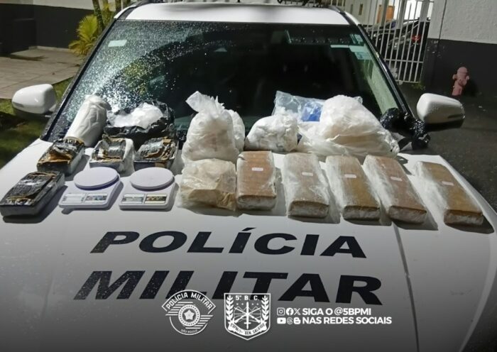 Morador ouve barulhos no quintal e encontra mais de 12 kg de drogas em Pinda