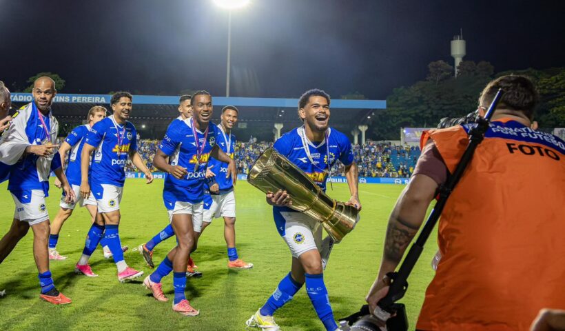 São José EC conquistou o título inédito da Copa Paulista neste sábado (17)