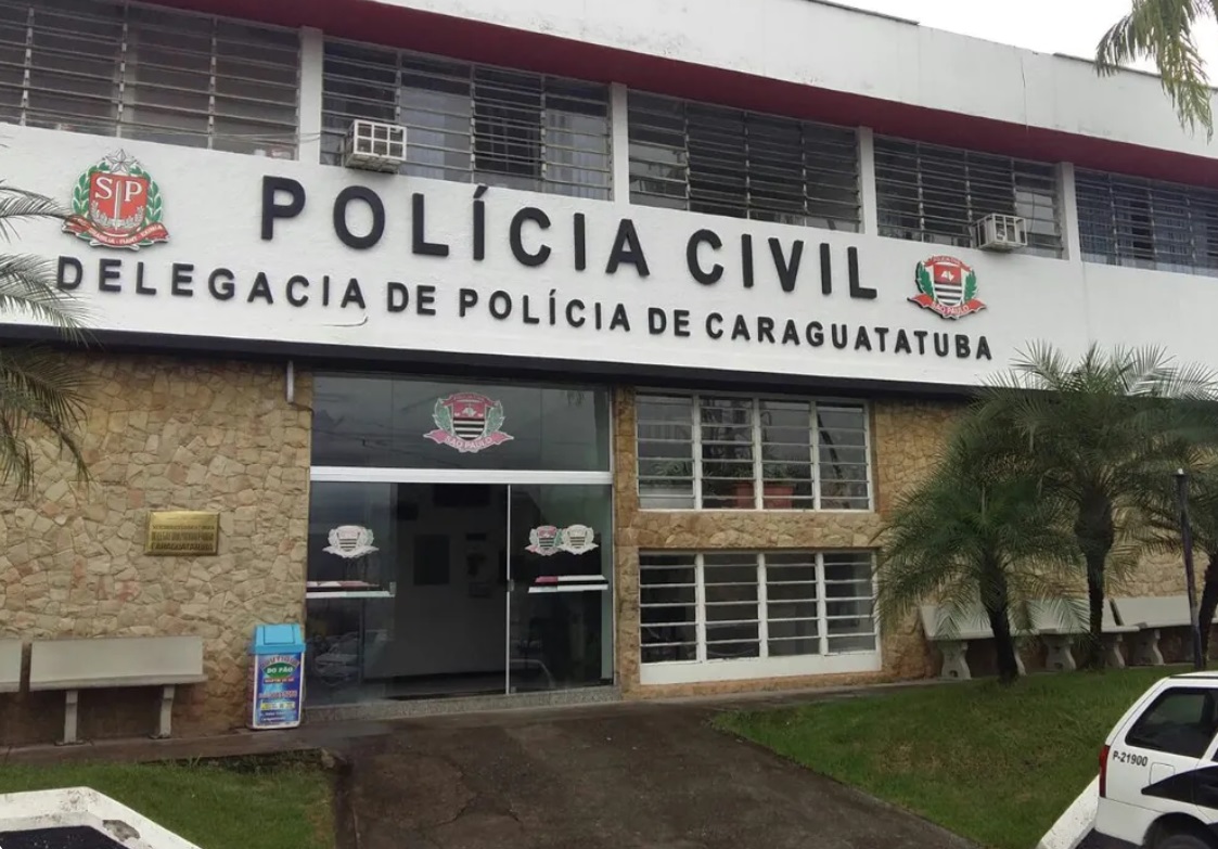 Dupla em moto atira contra casal e deixa mulher ferida em Caraguá