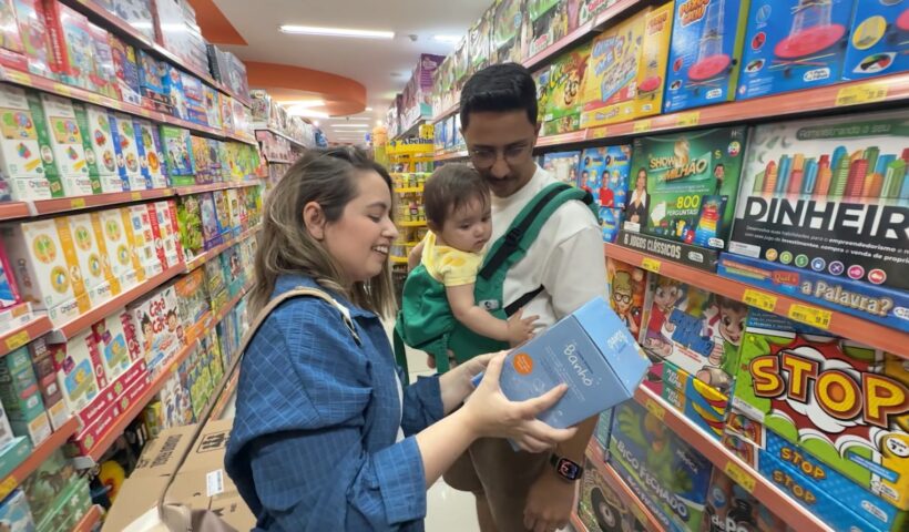 Entre os segmentos que devem ter maior procura no Dia das Crianças estão os de brinquedos, calçados e roupas infantis.