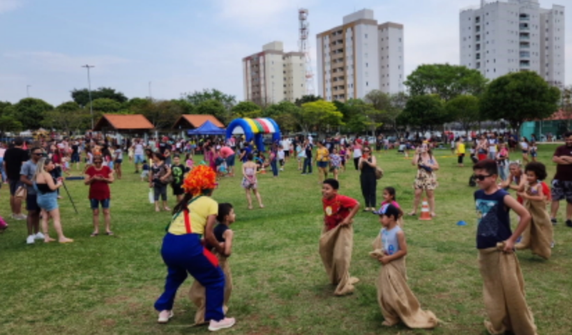 Jacareí terá programação gratuita de Dia das Crianças em 12 de outubro, com circo, contação de histórias, oficinas, música e brinquedos no Parque da Cidade.