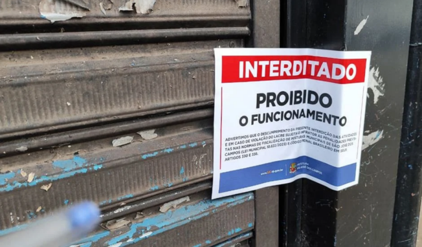 Operação Padroeira interdita duas adegas, notifica outras cinco e registra prisões por homicídio, tráfico de drogas, roubo e furto em São José dos Campos.
