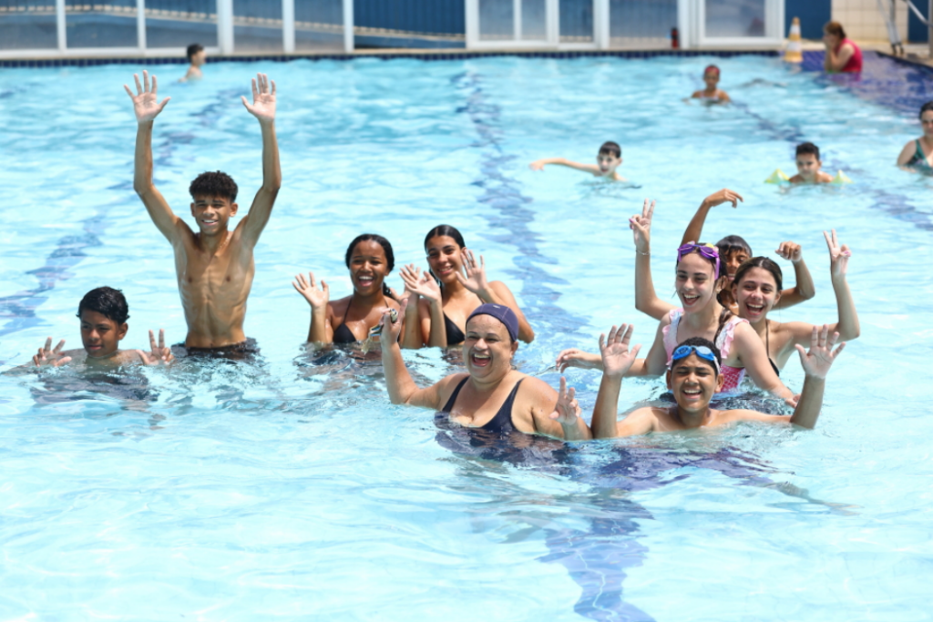 Projeto Verão começa em 17 de outubro em São José dos Campos, com piscinas públicas gratuitas, horários especiais e acesso pelo aplicativo São José Viva.