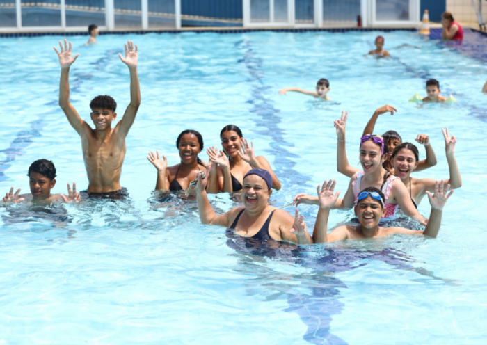 Projeto Verão começa em 17 de outubro em São José dos Campos, com piscinas públicas gratuitas, horários especiais e acesso pelo aplicativo São José Viva.