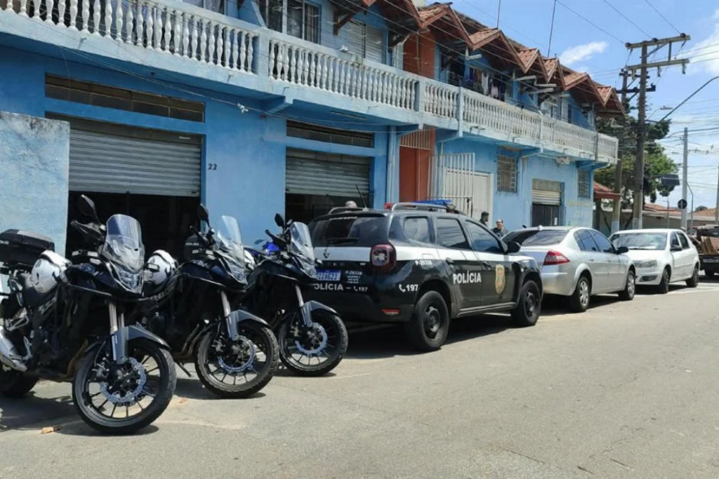Cuidador de idosos é preso em São José dos Campos suspeito de usar cartões bancários de um idoso em compras que podem chegar a R$ 70 mil.