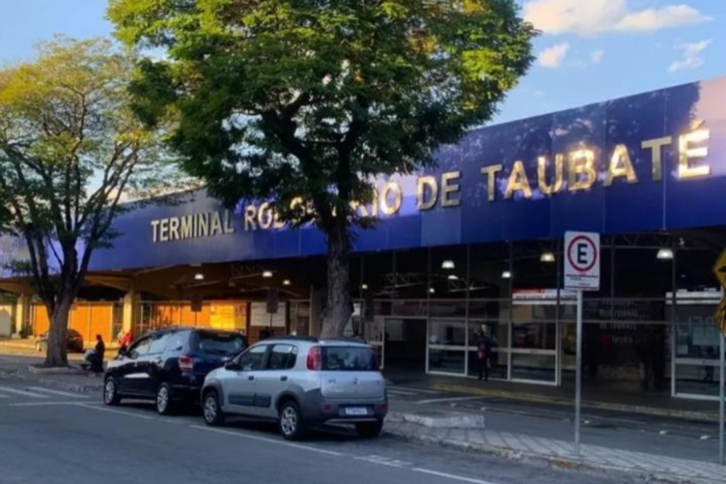 Obras interditam trecho de rua em frente à Rodoviária Nova de Taubaté por 30 dias