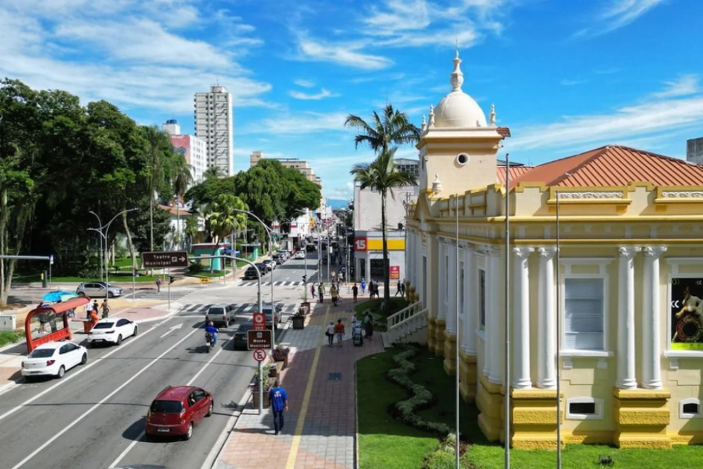 Festivale 2026 oferece 10 workshops gratuitos de teatro em São José dos Campos, de 7 a 15 de novembro. Confira a programação e saiba como se inscrever.
