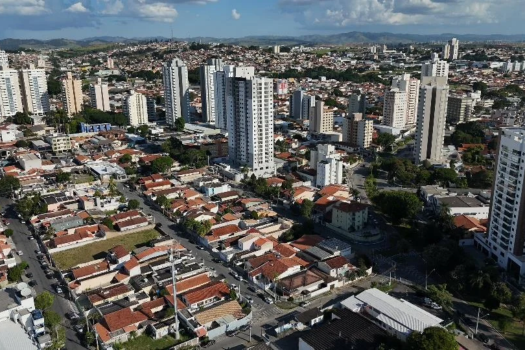 Contribuintes de Taubaté que atendem aos critérios podem pedir isenção do IPTU e da Taxa Complementar do Lixo para 2027.