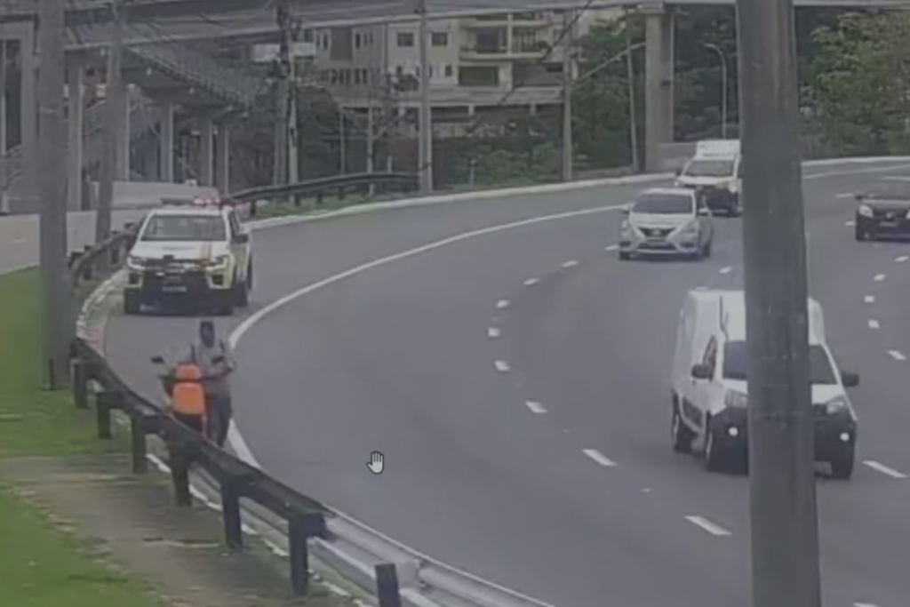 Agentes flagraram um condutor no Anel Viário de São José dos Campos. Prefeitura explica as regras para veículos elétricos individuais.