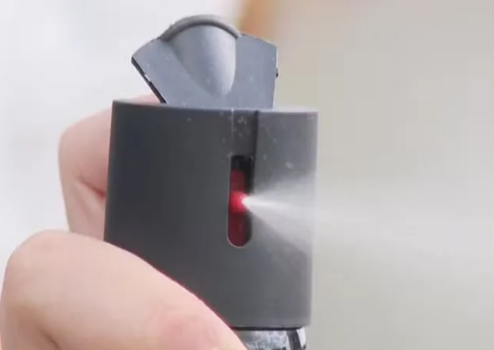 Alunos e funcionárias passaram mal após o uso de spray de pimenta em uma escola estadual de Pindamonhangaba.