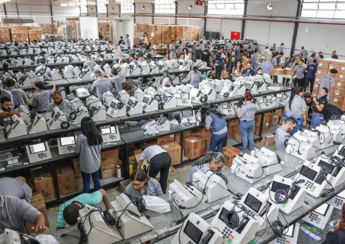 Mais de 2 milhões de eleitores vão às urnas neste domingo (4) no Vale do Paraíba. Veja os principais locais de votação e documentos aceitos.
