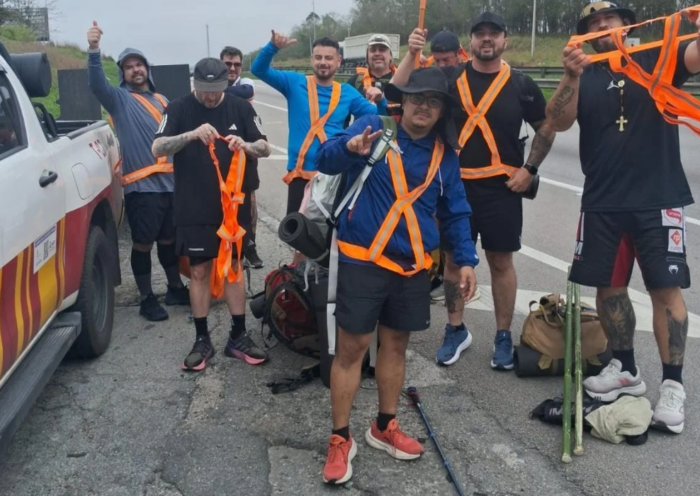 RioSP já distribuiu mais de mil coletes refletivos a romeiros que seguem pela Via Dutra rumo a Aparecida durante a Romaria Segura 2026.