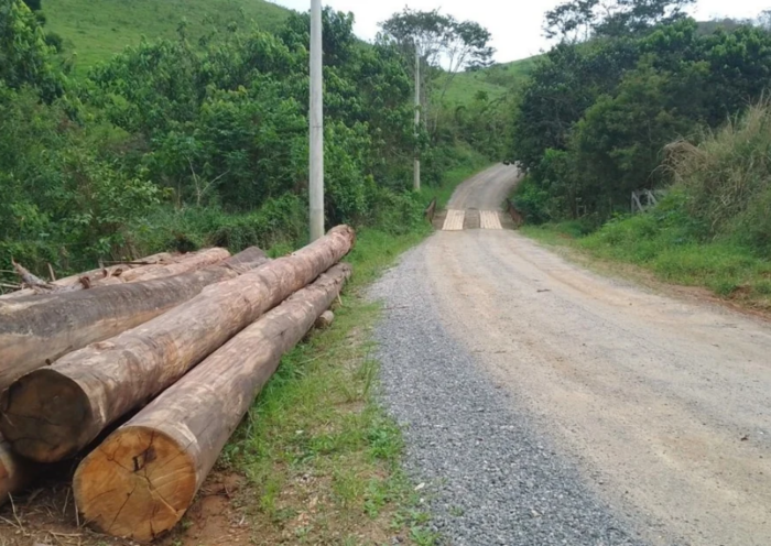Ponte de madeira é interditada de 7 a 9 de outubro para reforma na Estrada Juca de Carvalho, em São José dos Campos.