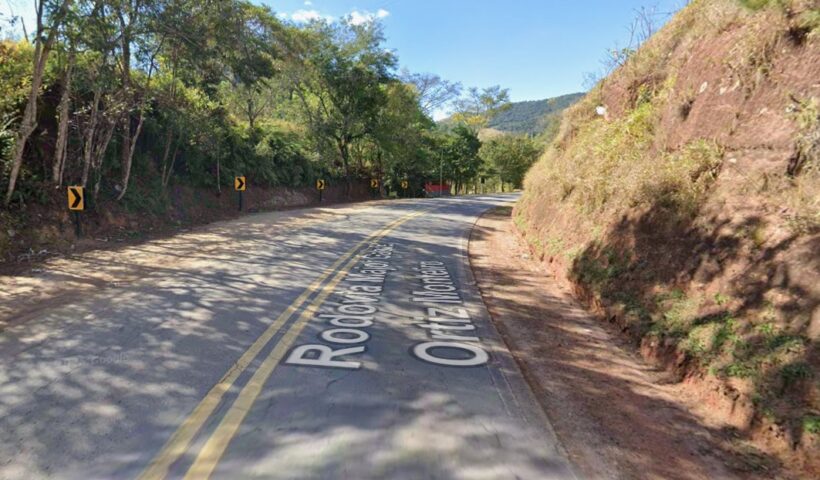 Homem de 28 anos morre atropelado em rodovia no Vale do Paraíba
