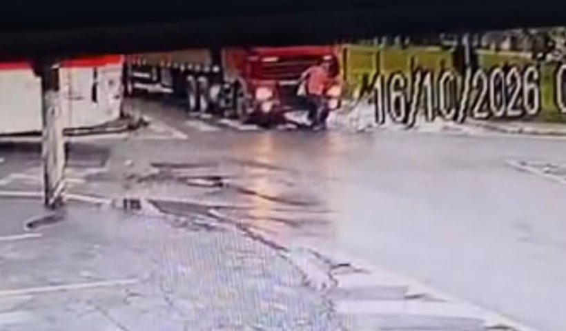 Vídeo apresentado à polícia mostra o momento do atropelamento